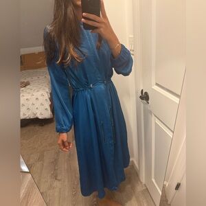 Elegant Blue Midi Dress